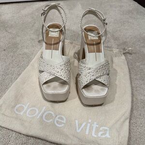 Dolce Vita Wessi Platform Heels in Vanilla Pearl